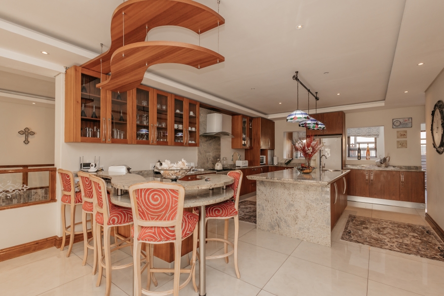 4 Bedroom Property for Sale in Baronetcy Estate Western Cape